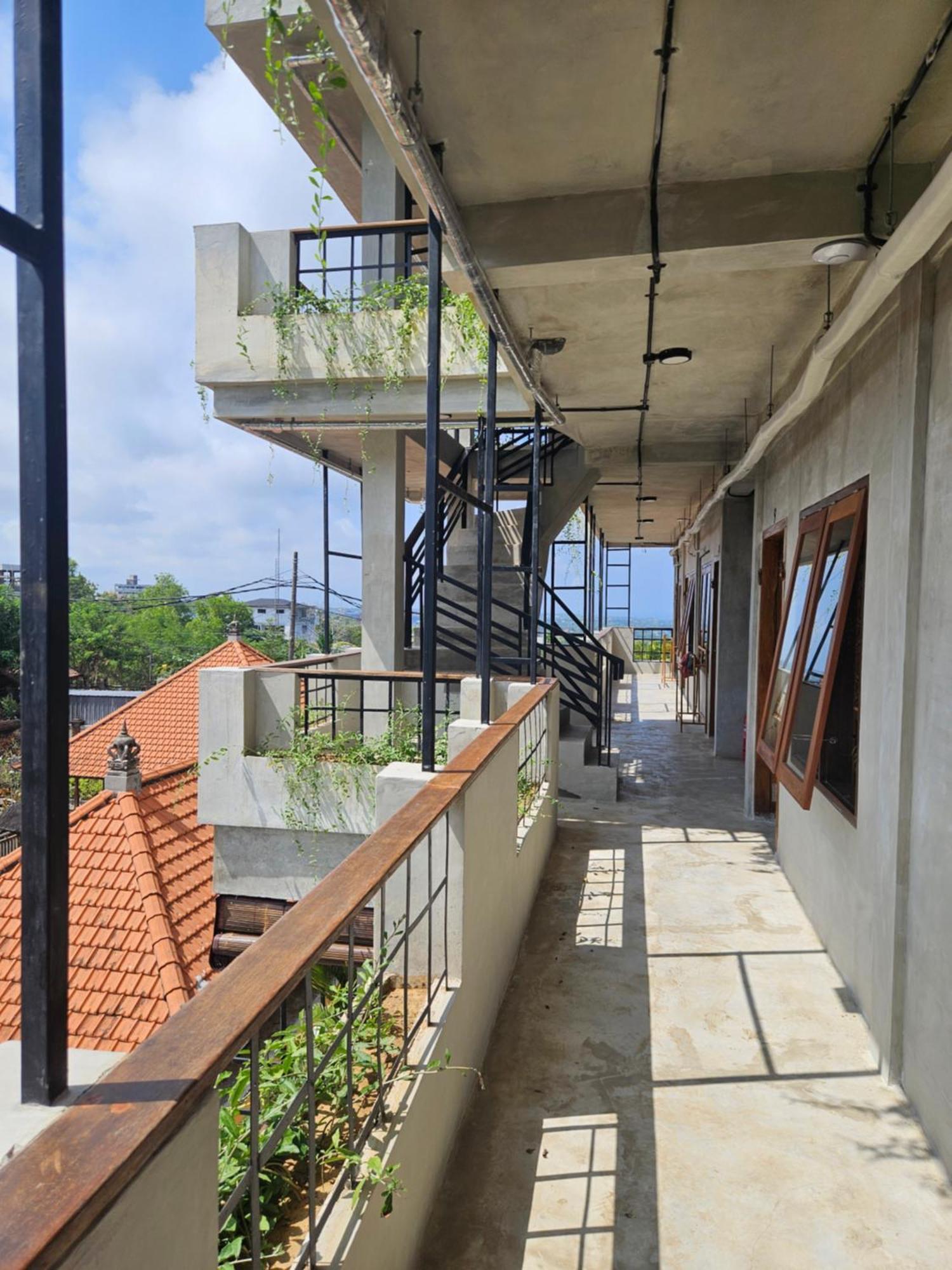 Hotel Salty Prana Retreat Center à Uluwatu Extérieur photo