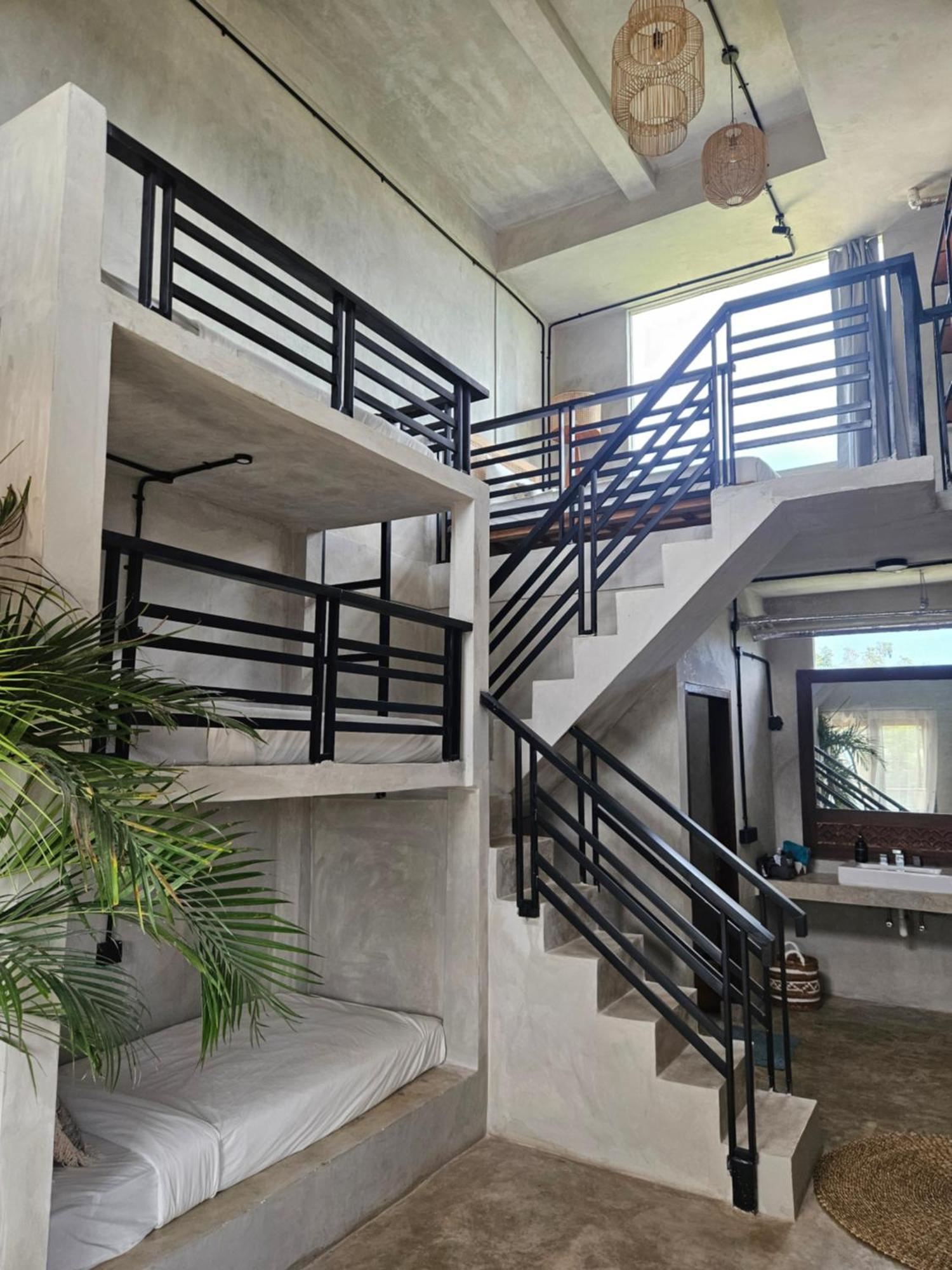 Hotel Salty Prana Retreat Center à Uluwatu Extérieur photo