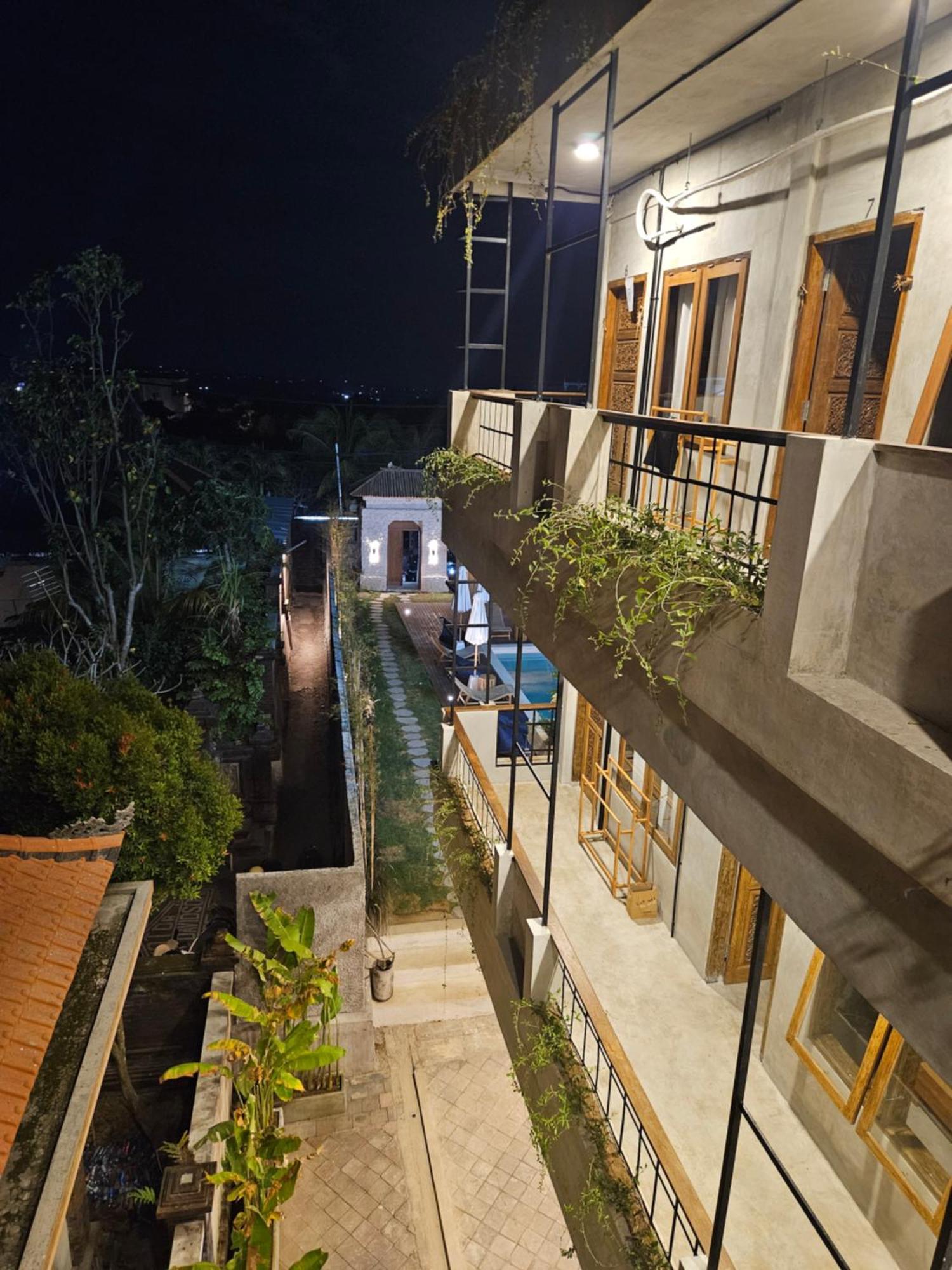 Hotel Salty Prana Retreat Center à Uluwatu Extérieur photo