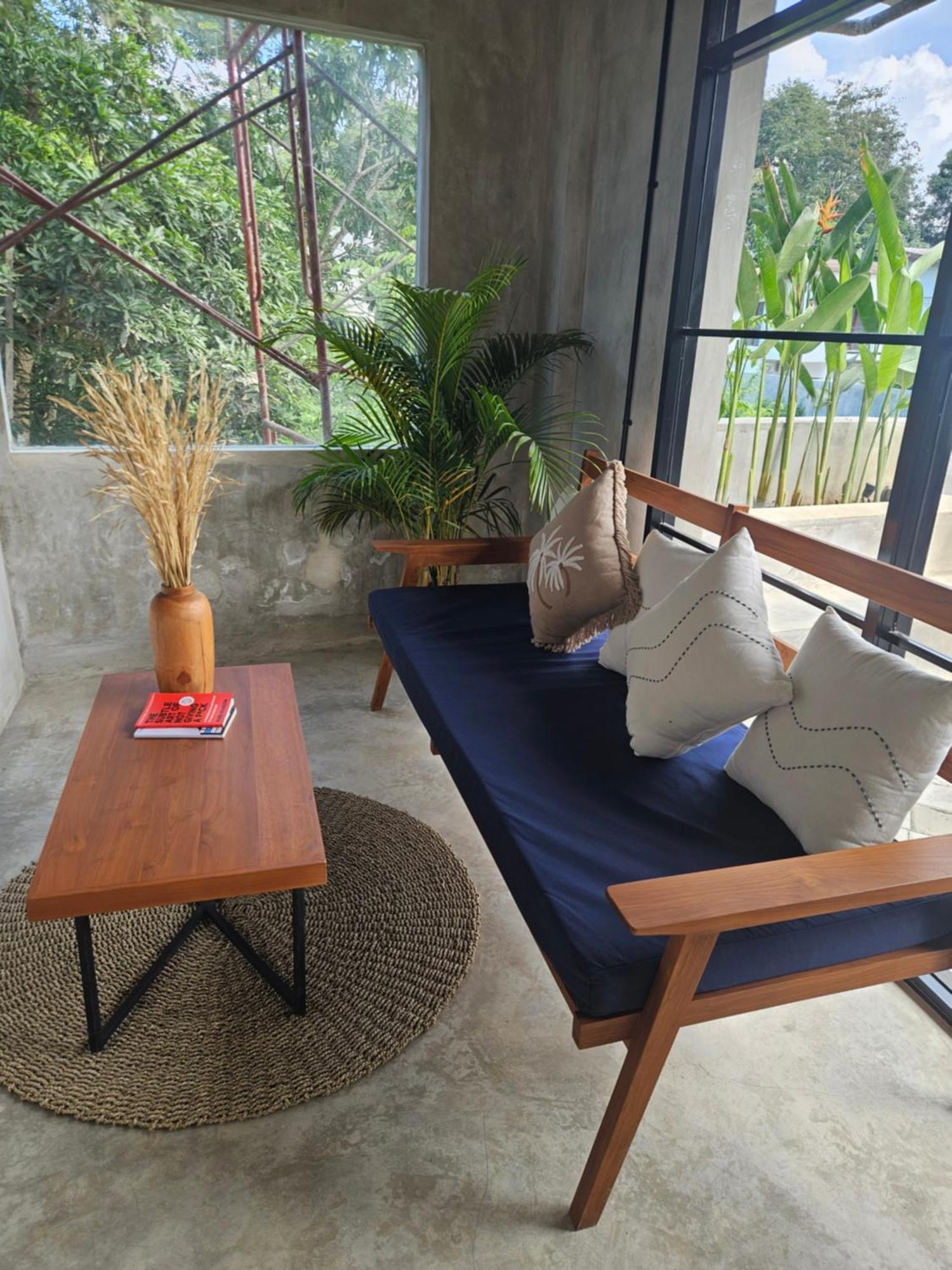 Hotel Salty Prana Retreat Center à Uluwatu Extérieur photo